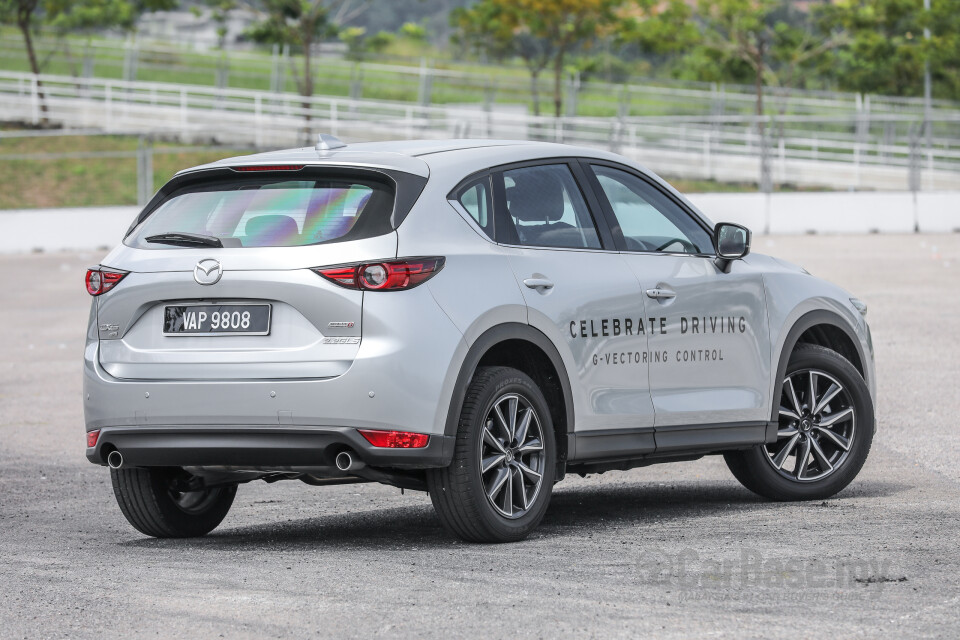 Perodua Aruz D38L (2019) Exterior