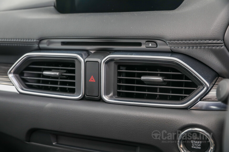 Perodua Aruz D38L (2019) Interior