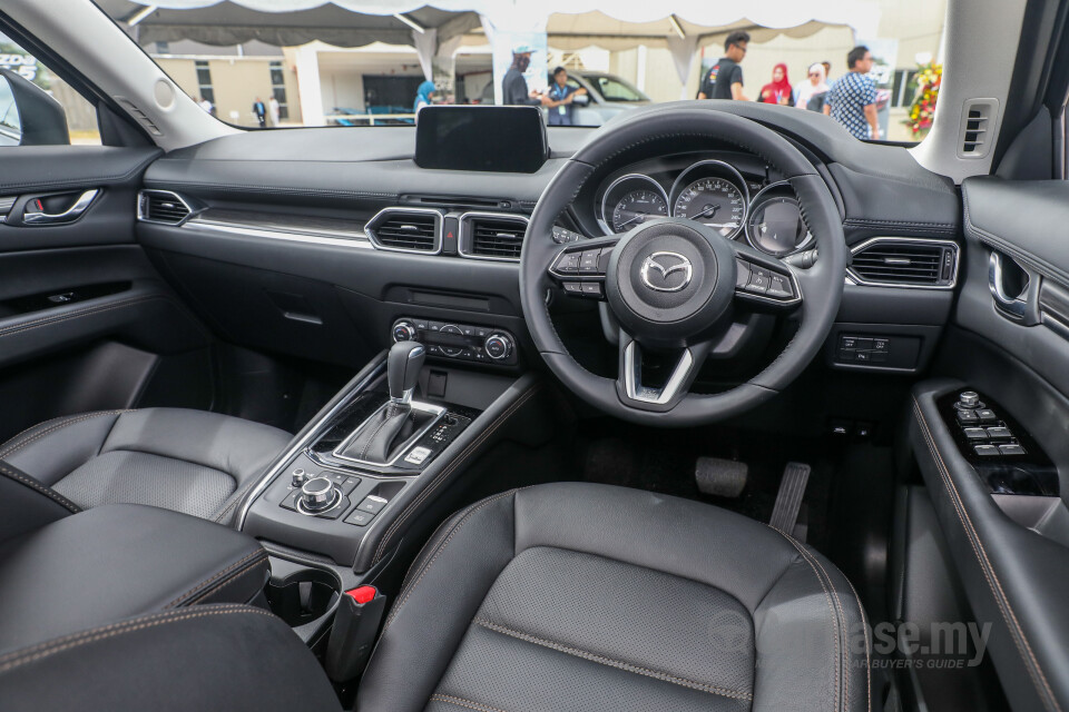 Perodua Aruz D38L (2019) Interior