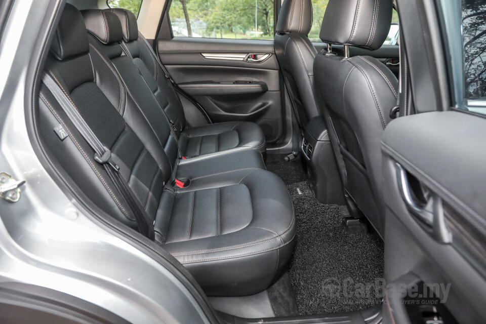 Perodua Aruz D38L (2019) Interior