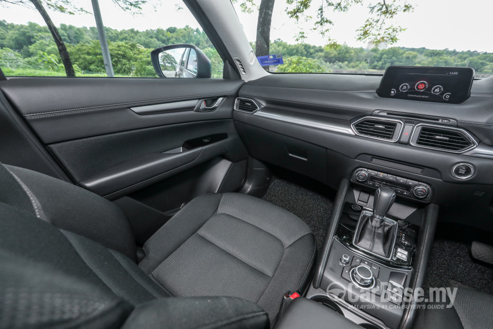 Mazda CX-5 KF (2017) Interior