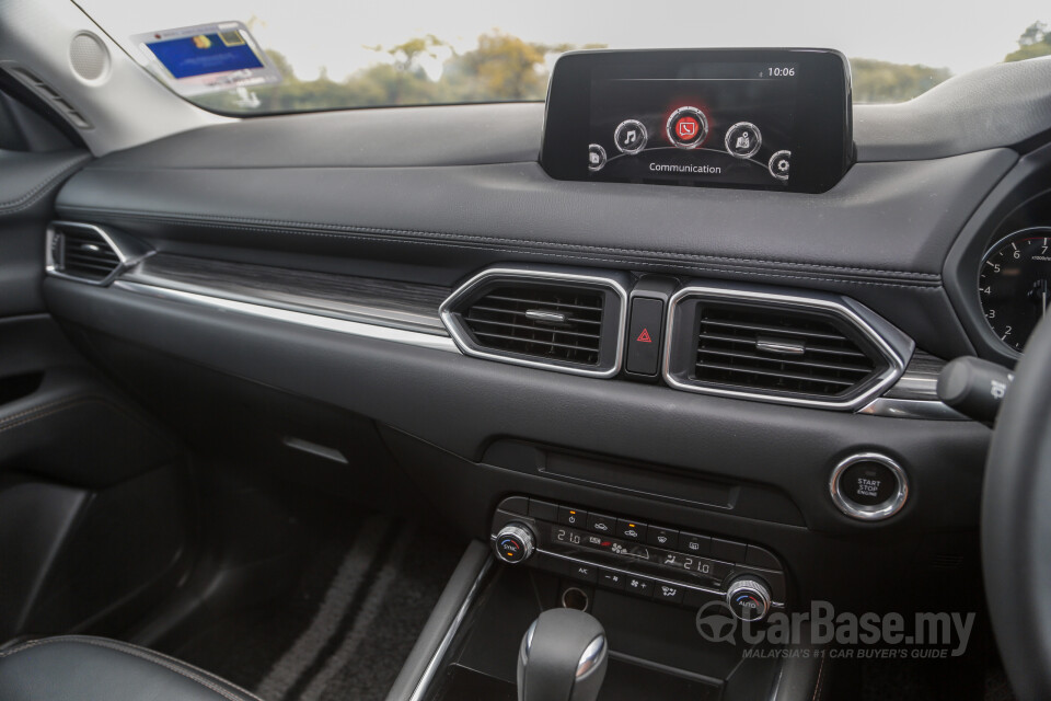 Mercedes-Benz SLC R172 Facelift (2016) Interior