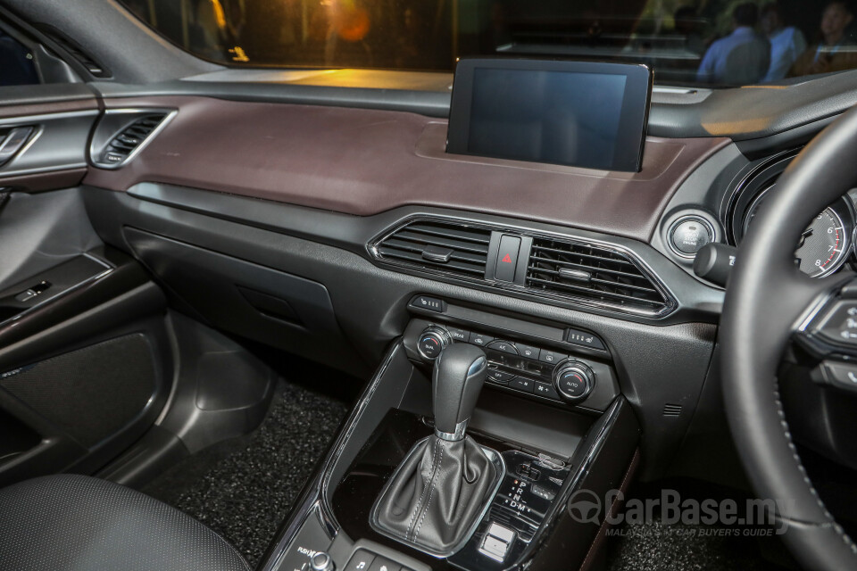 Toyota Fortuner AN160 (2016) Interior