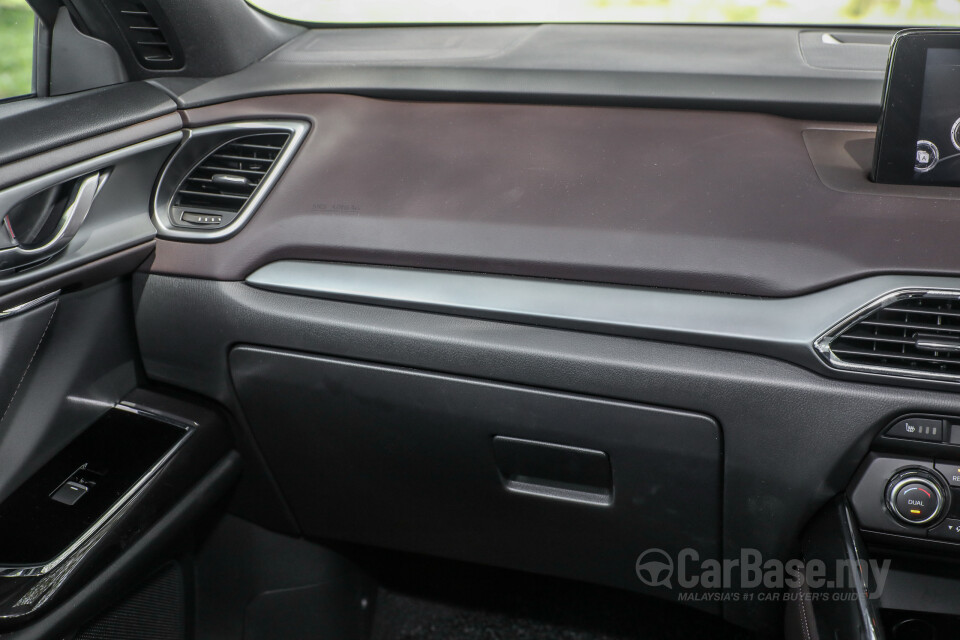 Toyota Innova AN140 (2016) Interior