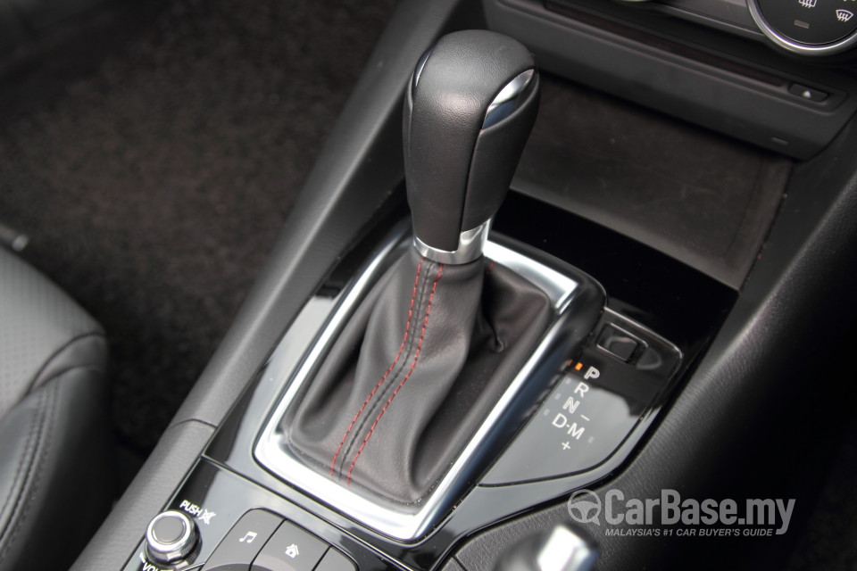 Mazda 3 Sedan BM (2014) Interior