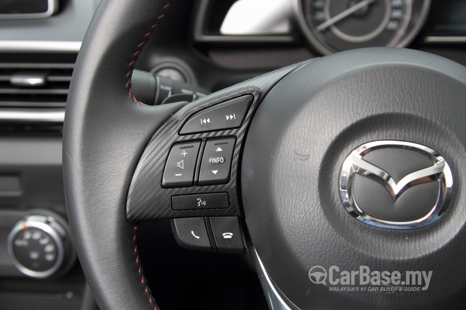 Mazda 3 Sedan BM (2014) Interior