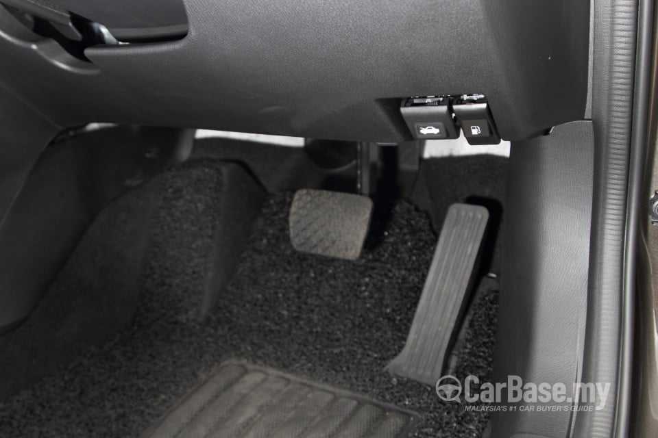 Mazda 3 Sedan BM (2014) Interior