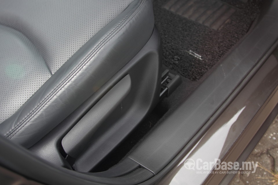 Mazda 3 Sedan BM (2014) Interior