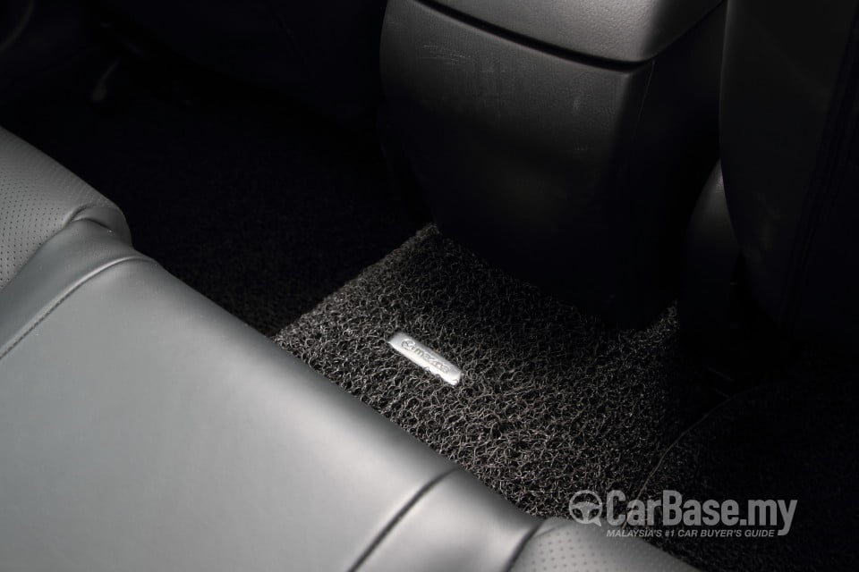 Mazda 3 Sedan BM (2014) Interior
