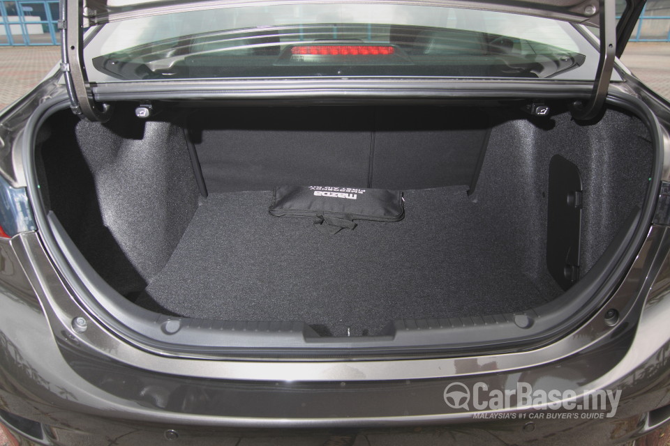 Mazda 3 Sedan BM (2014) Interior