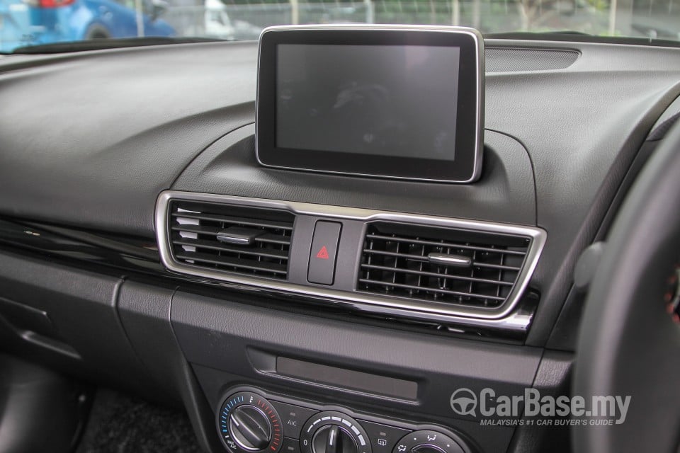 Mazda 3 Sedan BM (2014) Interior