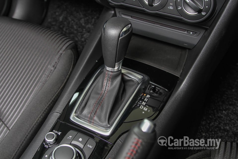 Mazda 3 Sedan BM (2014) Interior