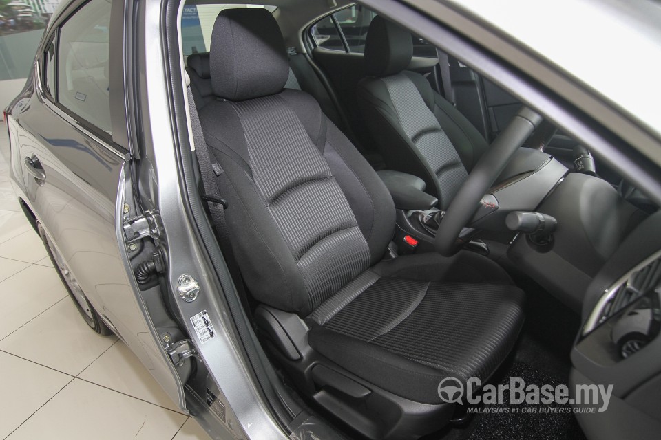 Mazda 3 Sedan BM (2014) Interior