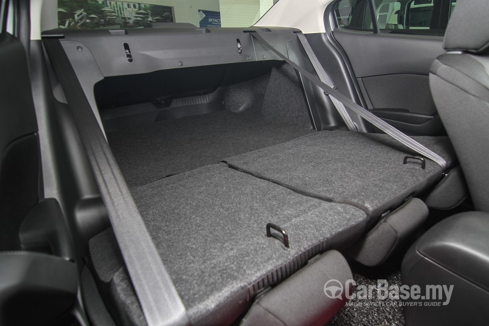 Mazda 3 Sedan BM (2014) Interior