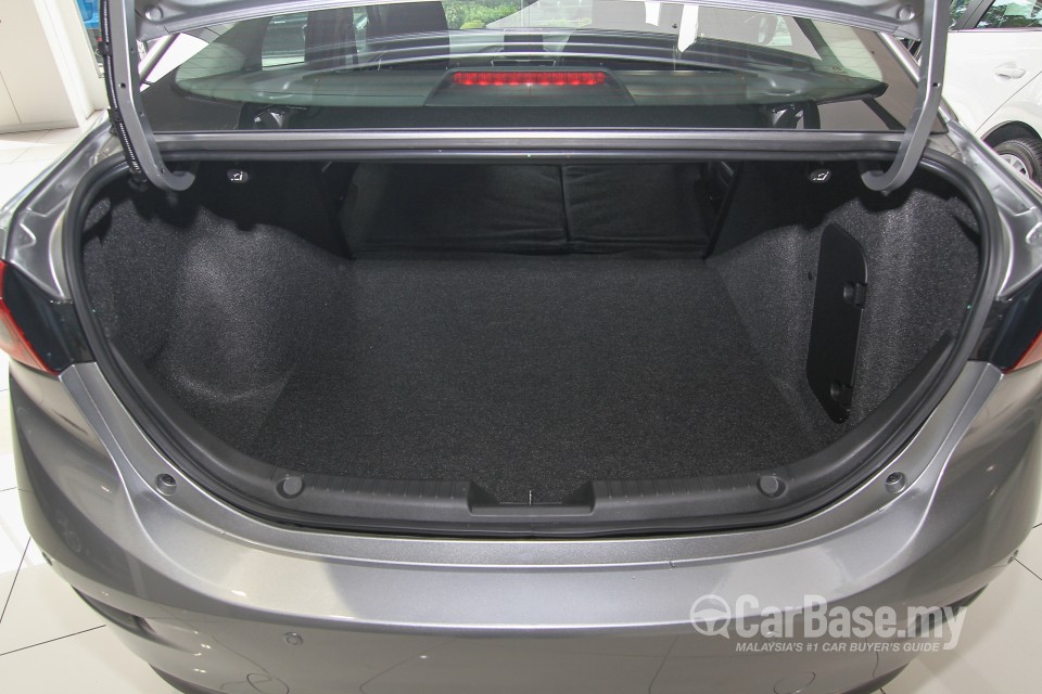 Mazda 3 Sedan BM (2014) Interior