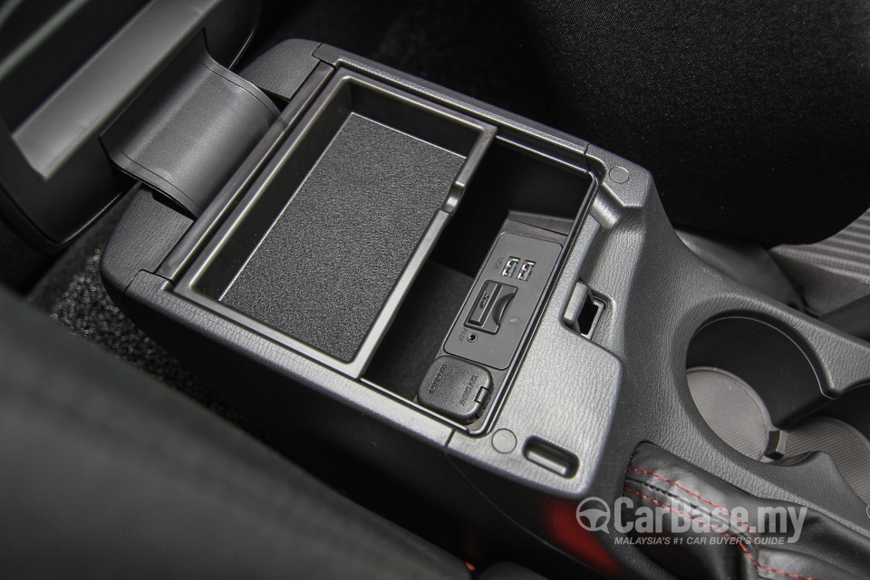 Mazda 3 Sedan BM (2014) Interior