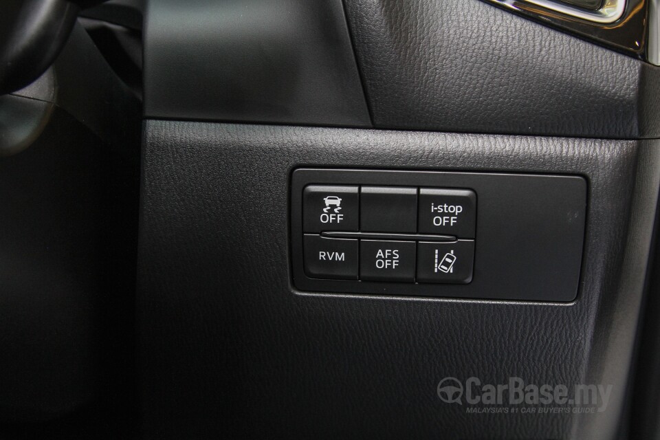 Nissan Navara D23 Facelift (2021) Interior