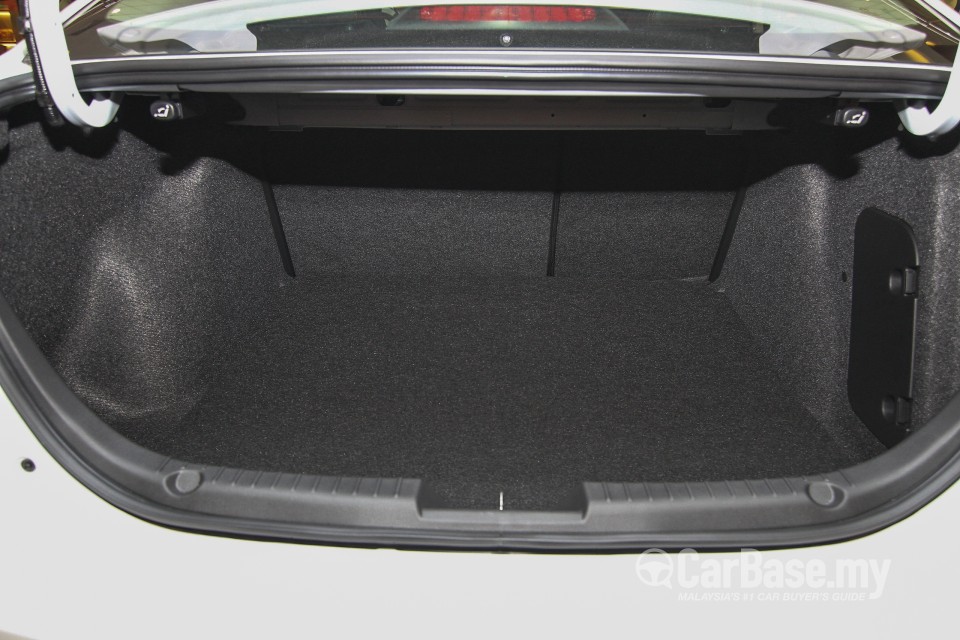 Mazda 3 Sedan BM (2014) Interior