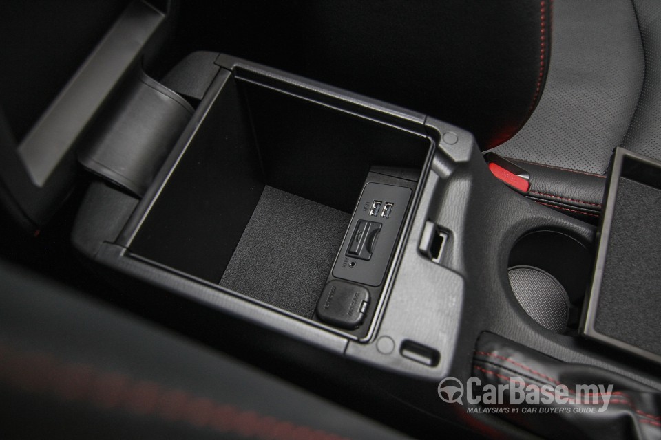 Mazda 3 Sedan BM (2014) Interior