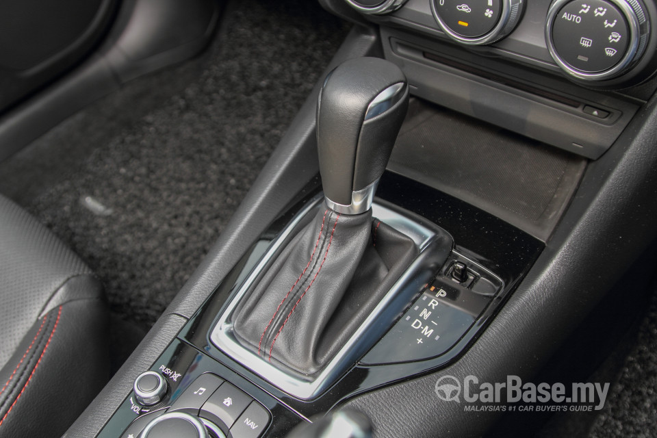 Mazda 3 Sedan BM (2014) Interior