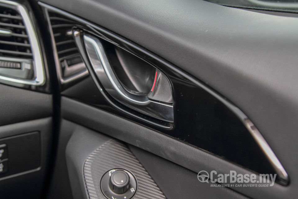 Mazda 3 Sedan BM (2014) Interior