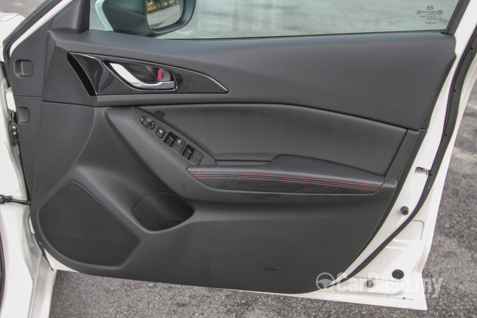 Mazda 3 Sedan BM (2014) Interior