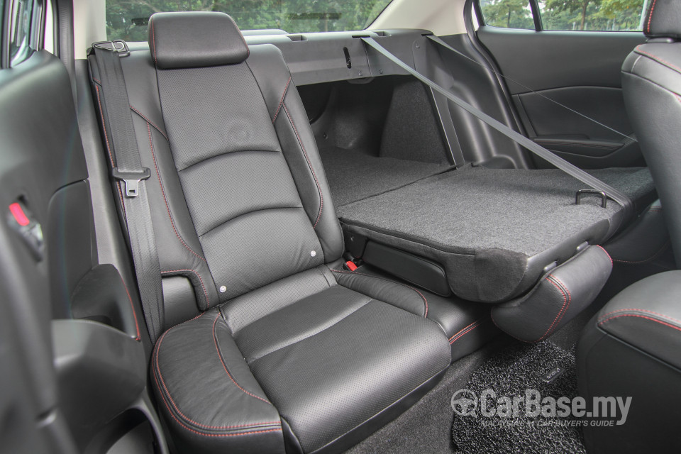 Mazda 3 Sedan BM (2014) Interior