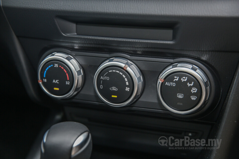 Mazda MX-5 ND (2015) Interior