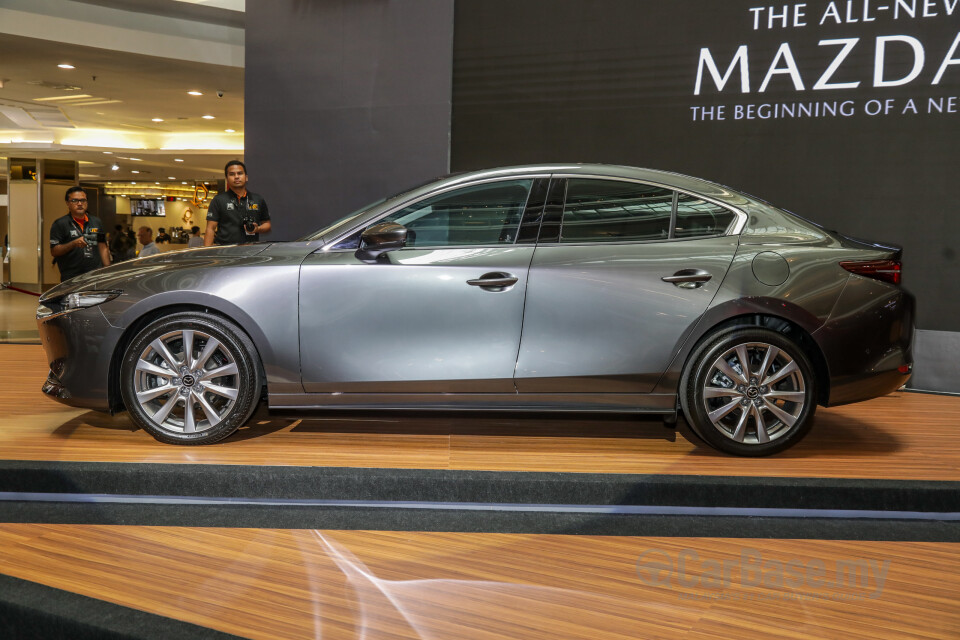 Subaru Outback BN (2015) Exterior