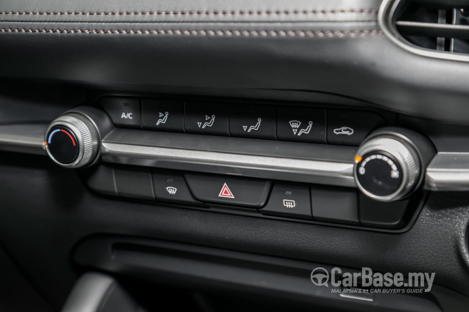 Mazda 3 Sedan BP (2019) Interior