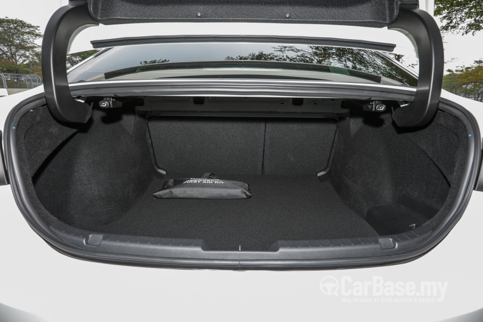 Mazda 3 Sedan BP (2019) Interior