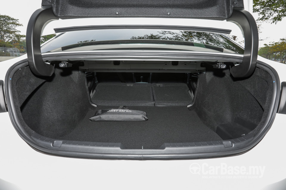 Mazda 3 Sedan BP (2019) Interior