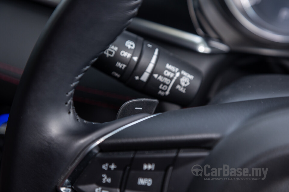 Mazda 6 Grand Touring GJ Facelift (2015) Interior