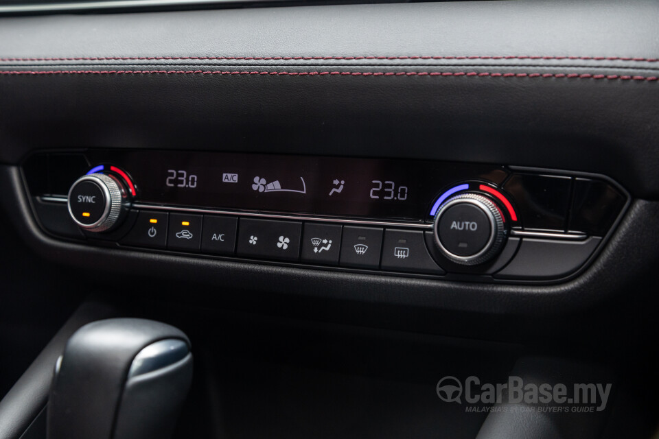 Mazda 6 Grand Touring GJ Facelift (2015) Interior