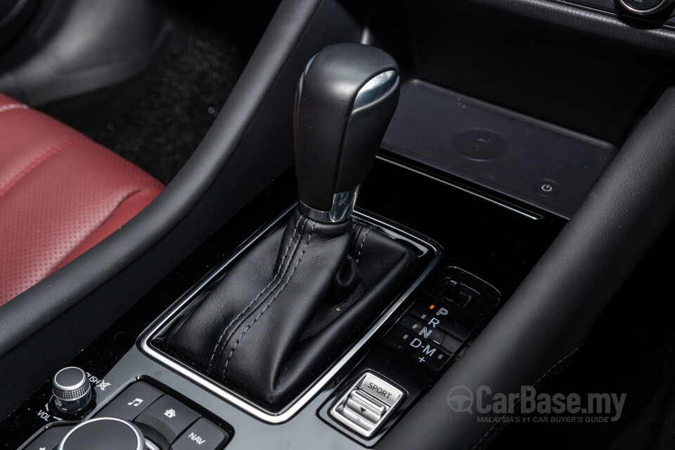 Mazda 6 Grand Touring GJ Facelift (2015) Interior