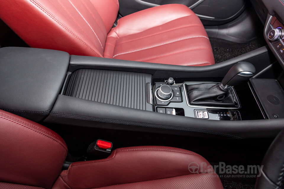 Mazda 6 Grand Touring GJ Facelift (2015) Interior