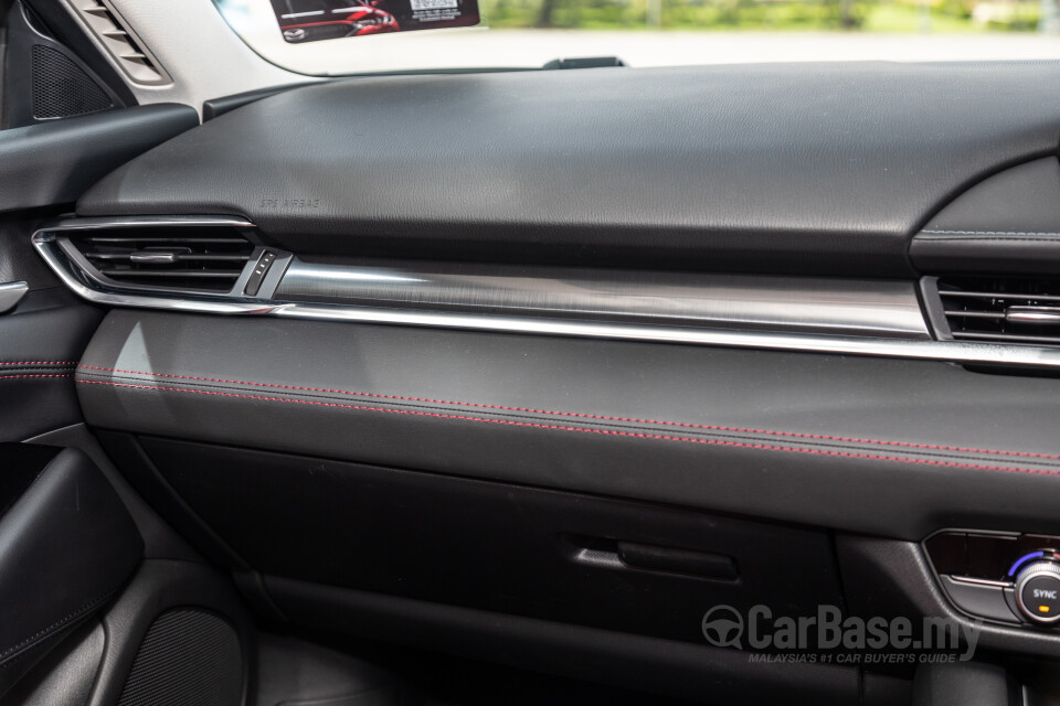 Mazda 6 Grand Touring GJ Facelift (2015) Interior
