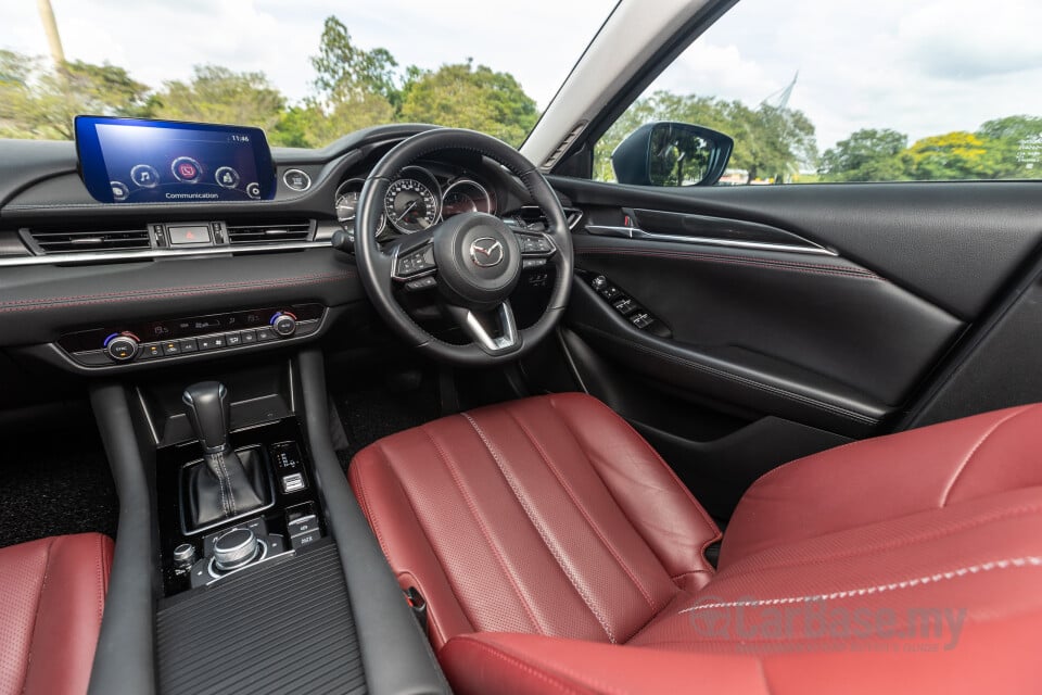Mazda 6 Grand Touring GJ Facelift (2015) Interior