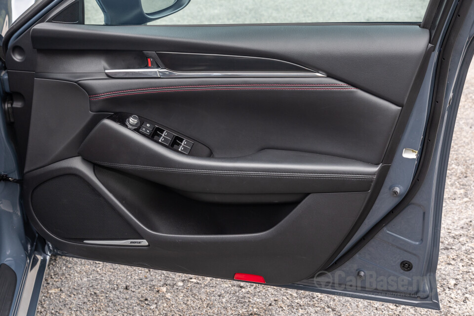 Mazda 6 Grand Touring GJ Facelift (2015) Interior