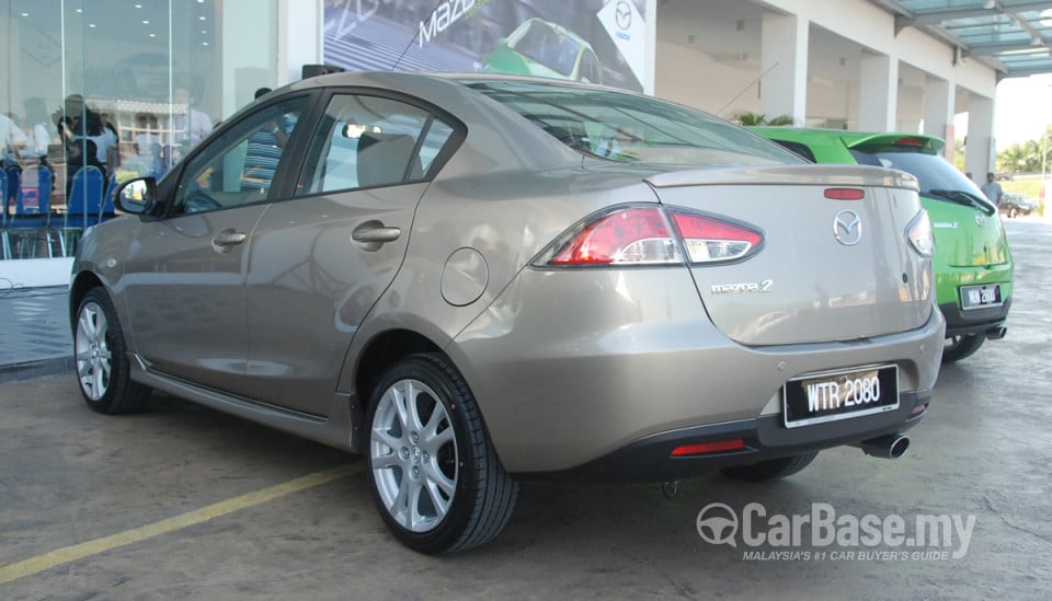 Mazda 2 Sedan DE (2010) Exterior