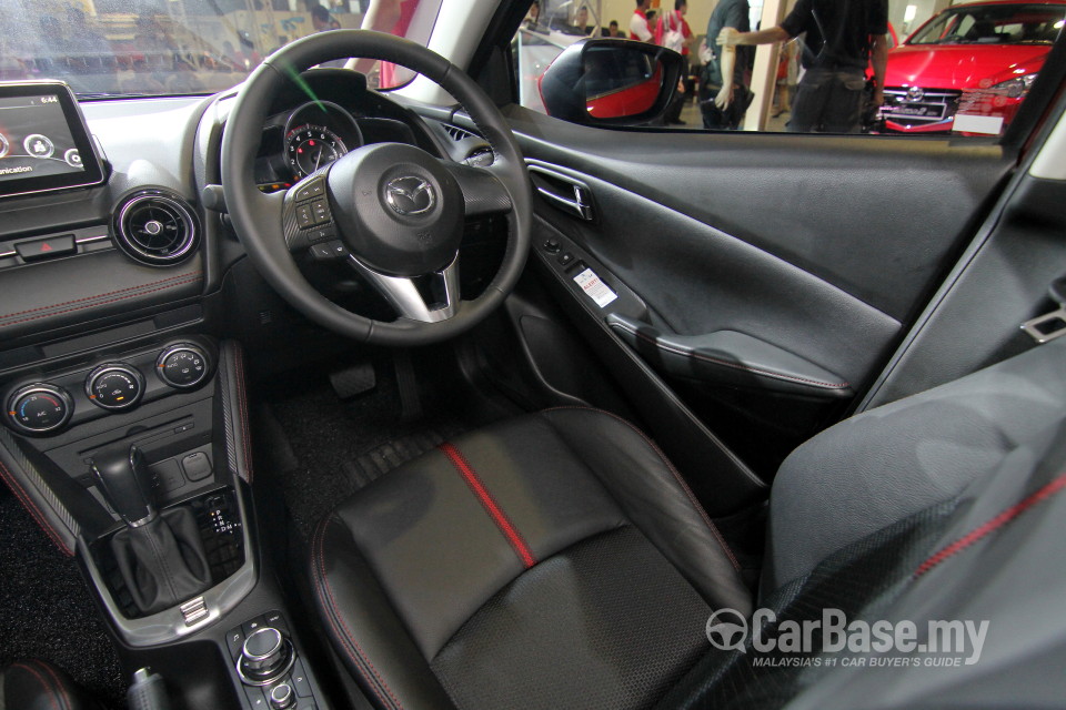 Mazda 2 Sedan DJ Sedan (2015) Interior
