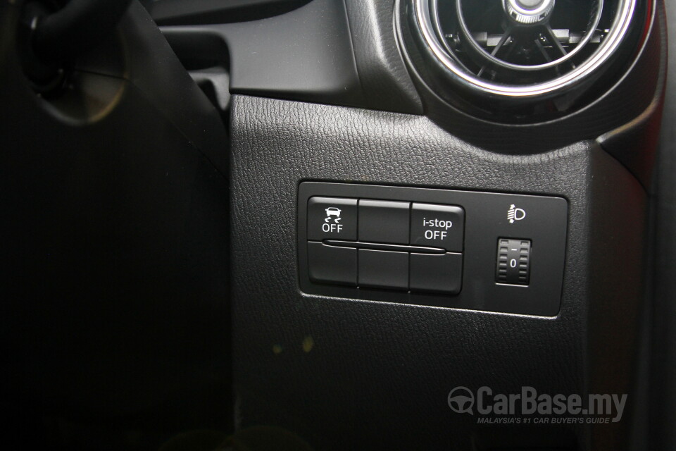 Nissan Navara D23 (2015) Interior