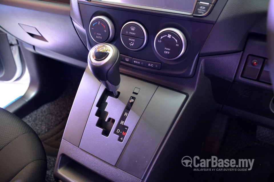 Mazda 5 Mk2 (2010) Interior
