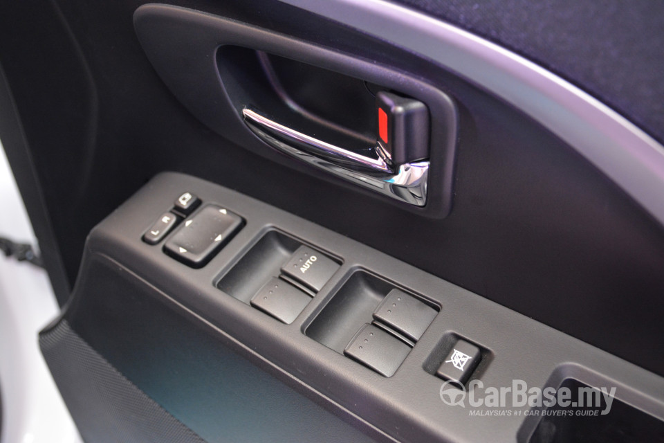 Mazda 5 Mk2 (2010) Interior