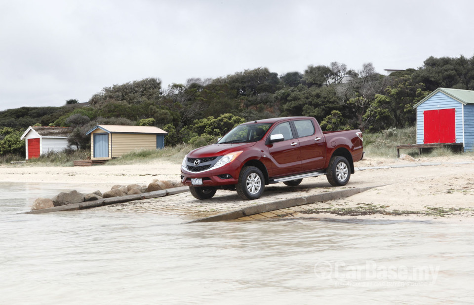 Mazda BT-50 Mk2 (2012) Exterior