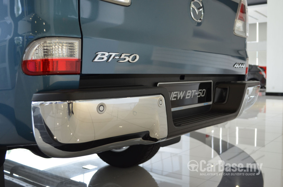 Mazda BT-50 Mk2 (2012) Exterior