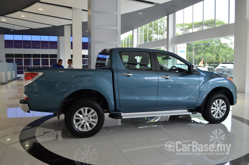 Mazda BT-50 Mk2 (2012) Exterior