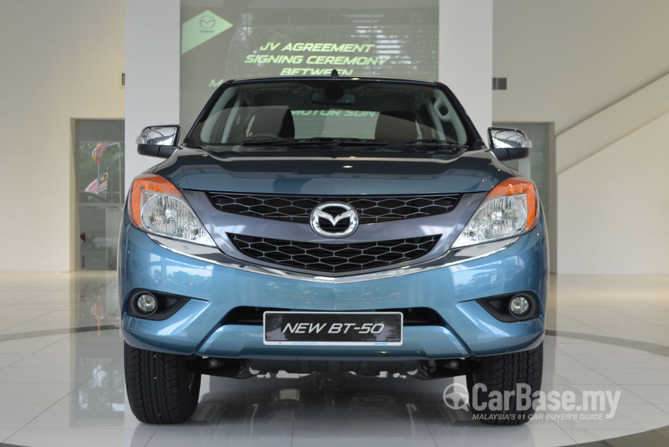 Mazda BT-50 Mk2 (2012) Exterior