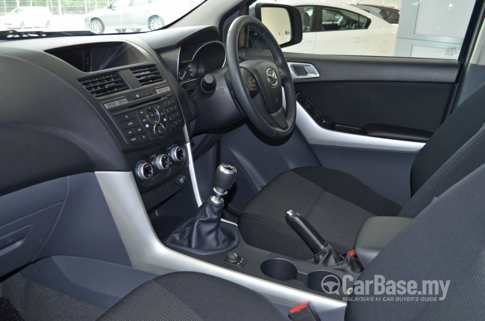Mazda BT-50 Mk2 (2012) Interior