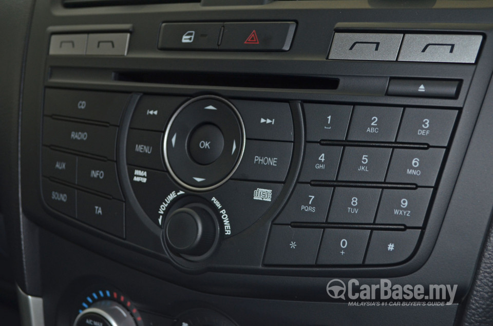 Mazda BT-50 Mk2 (2012) Interior